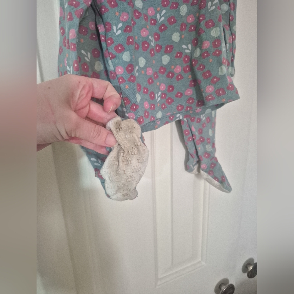 🌼$12 Magnetic Me Set - Picture 3 of 3